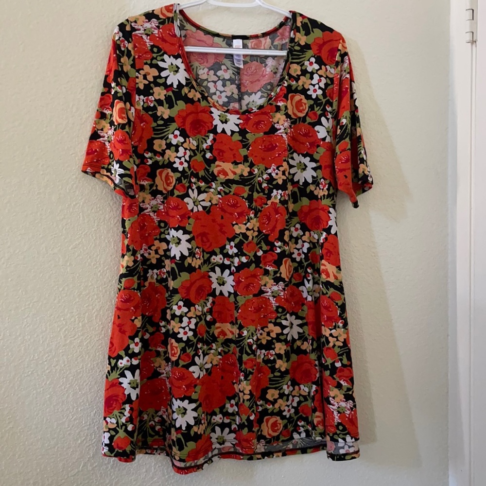 Lularoe XL Floral Print Perfect T